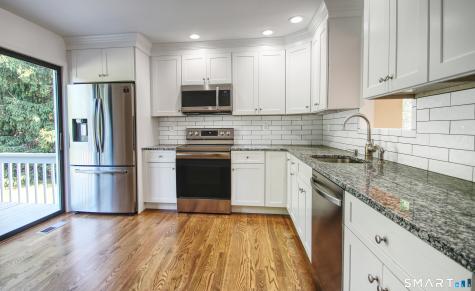 20 Pine Hill Village Shelton CT 06484