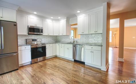 20 Pine Hill Village Shelton CT 06484
