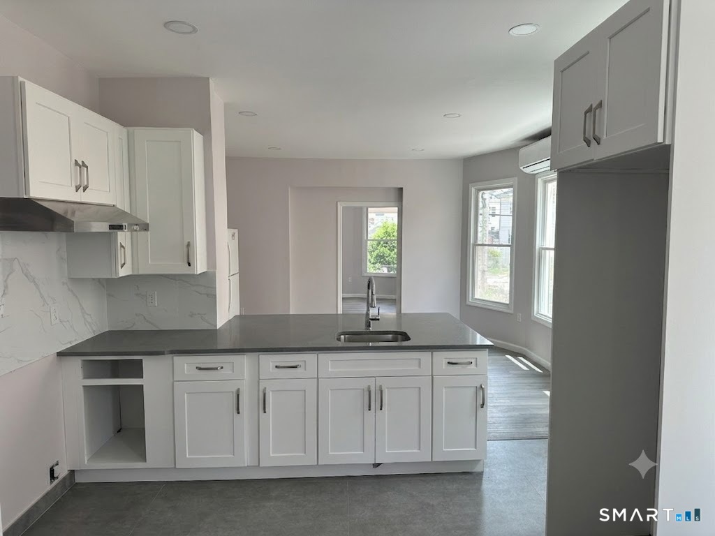 139 Whitney Avenue Bridgeport CT 06606