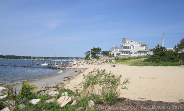 12 Trumbull Street Stonington CT 06378