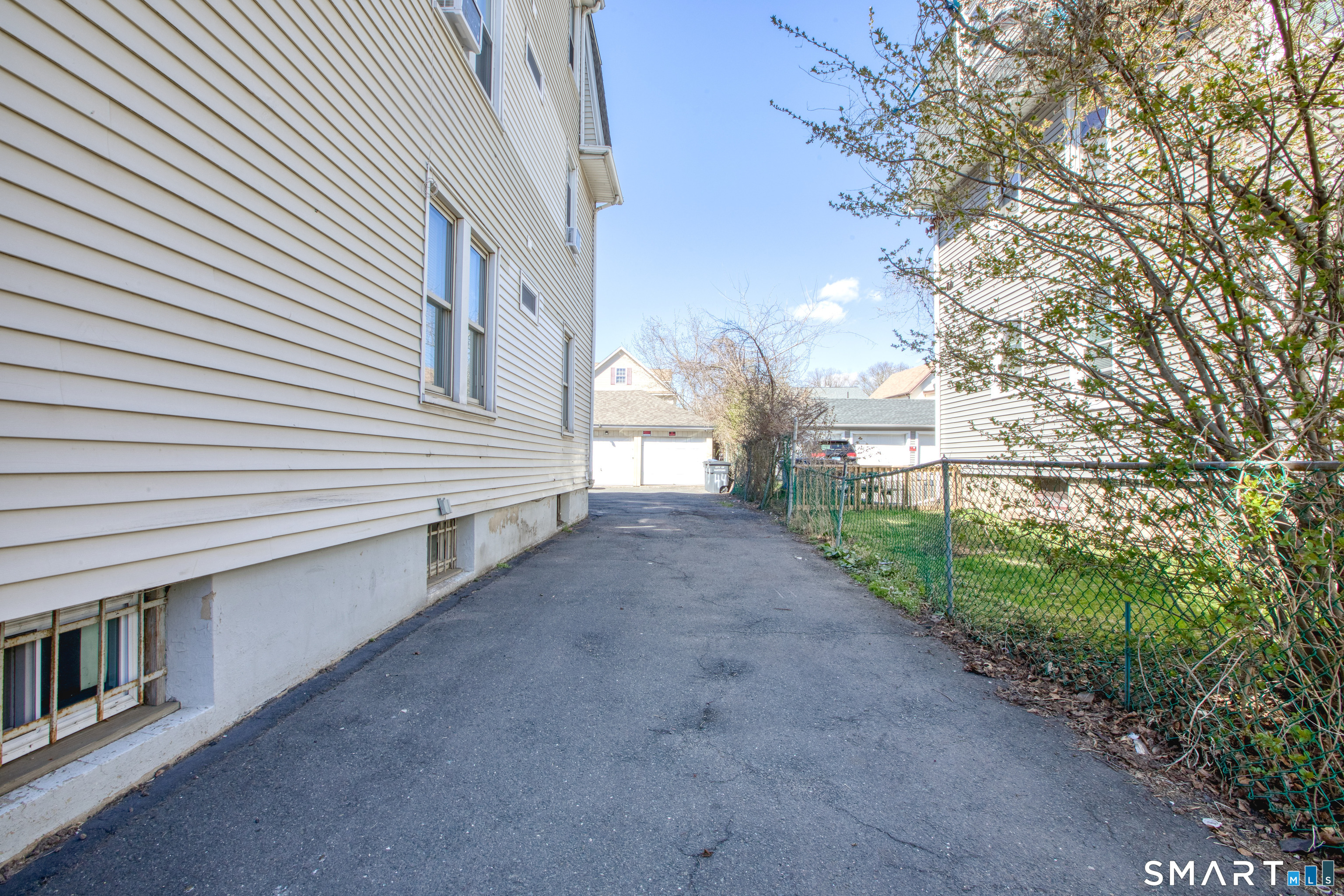 44-46 Glendale Avenue Hartford CT 06106