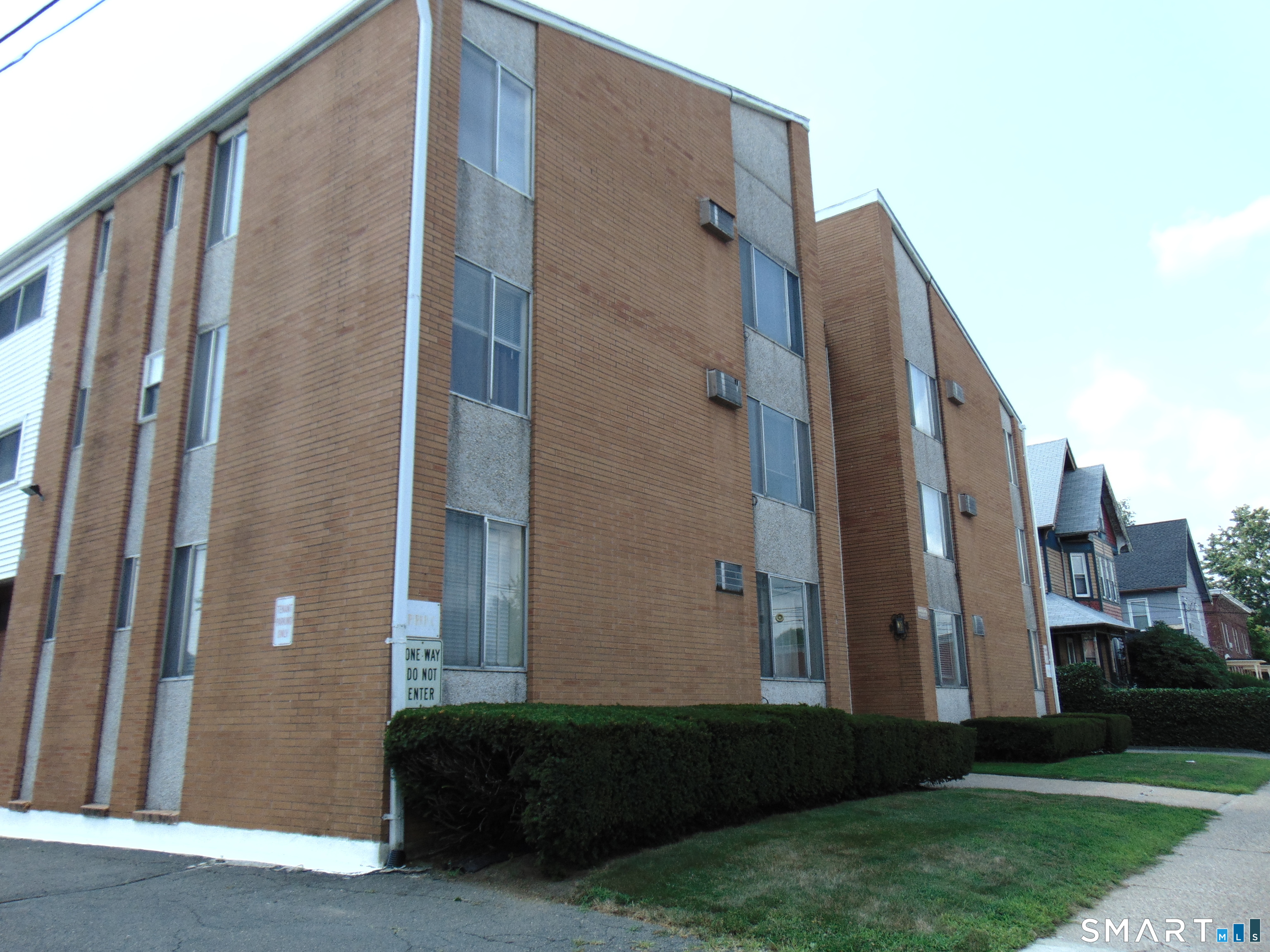 87 Meadow Street Bristol CT 06010