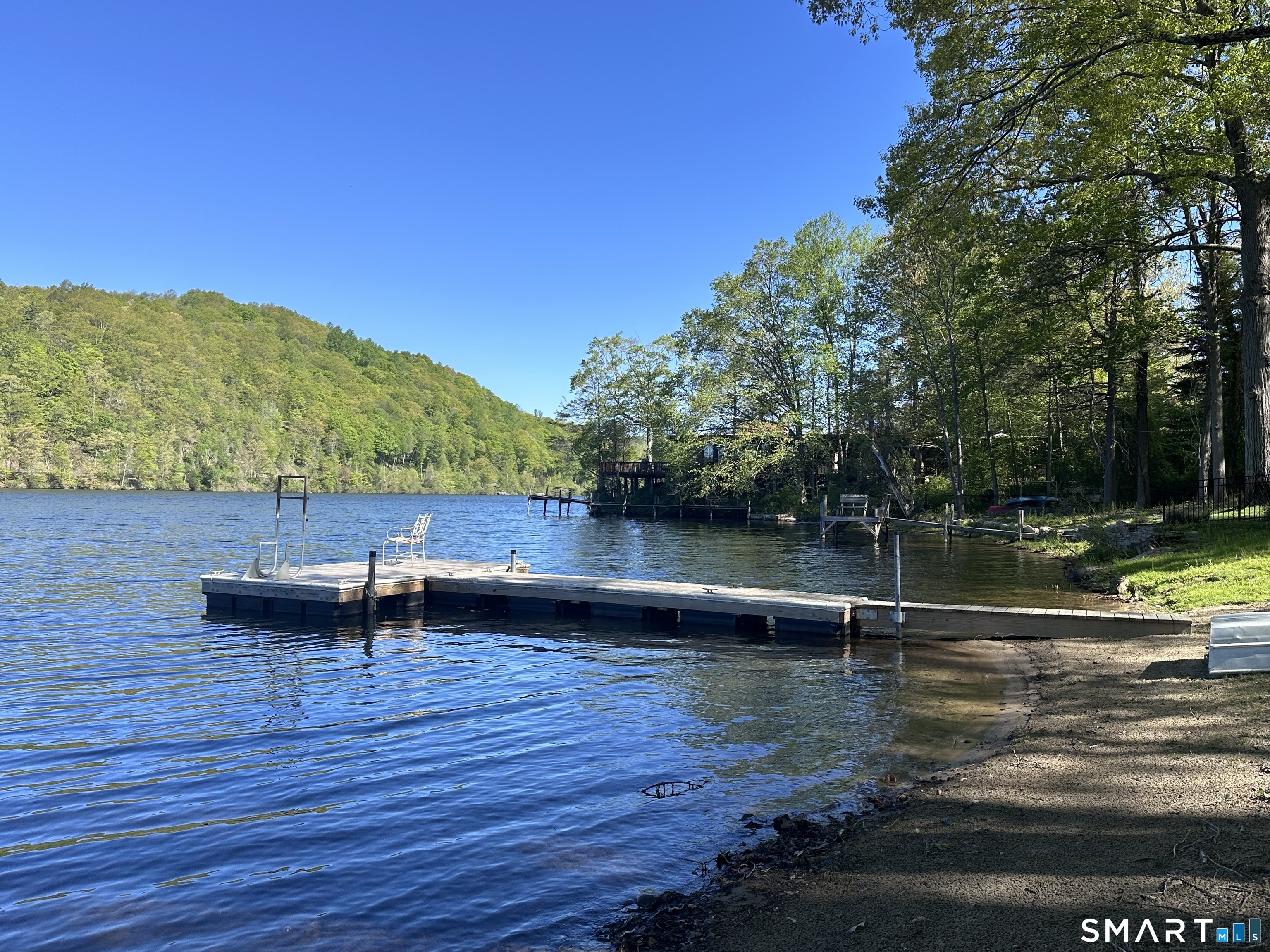 554 Lake Drive Guilford CT 06437