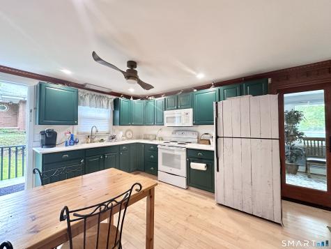 554 Lake Drive Guilford CT 06437
