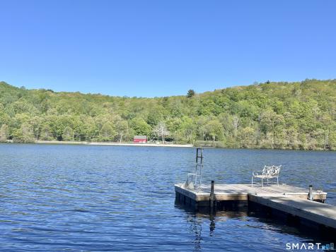 554 Lake Drive Guilford CT 06437