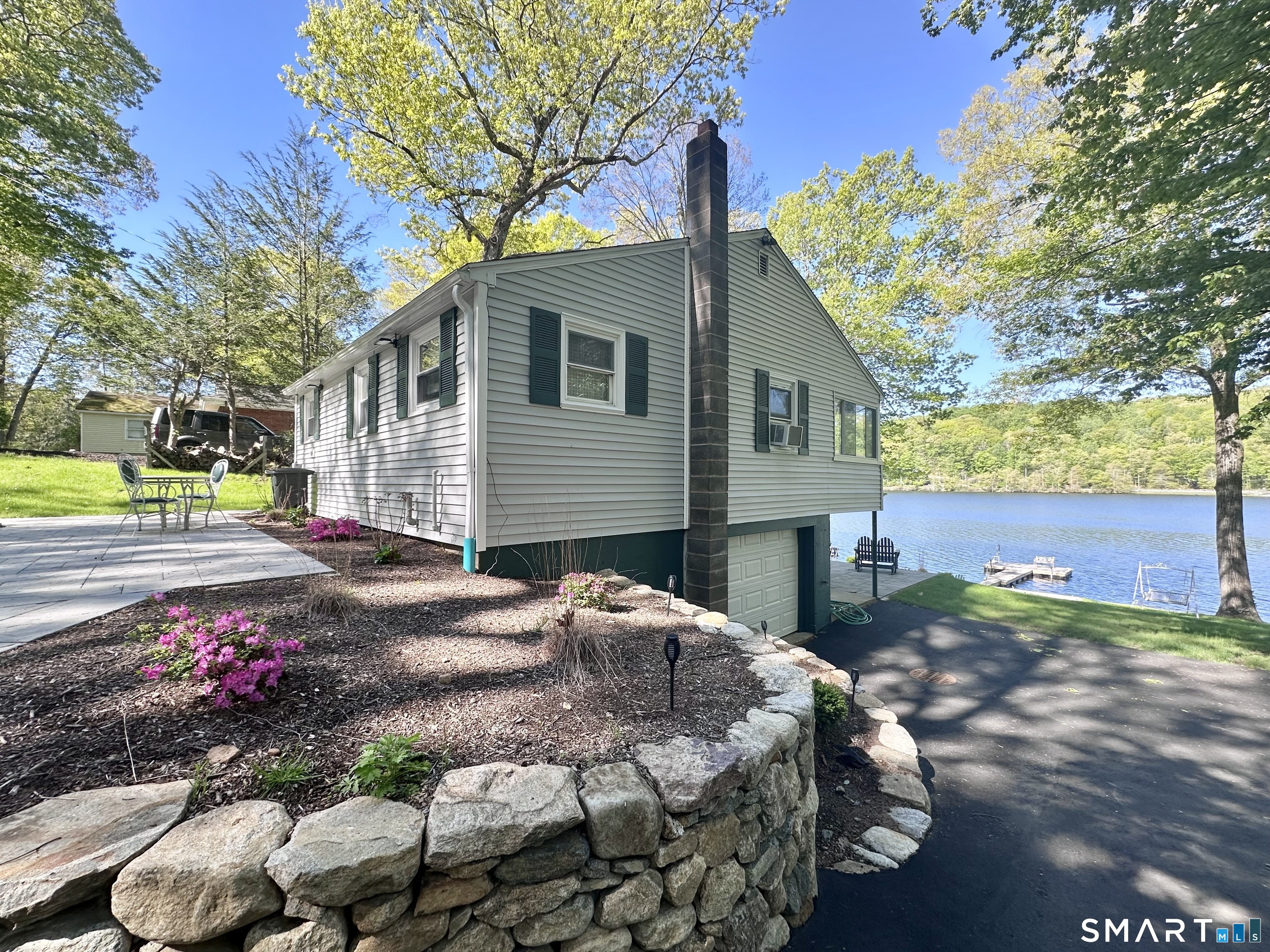 554 Lake Drive Guilford CT 06437