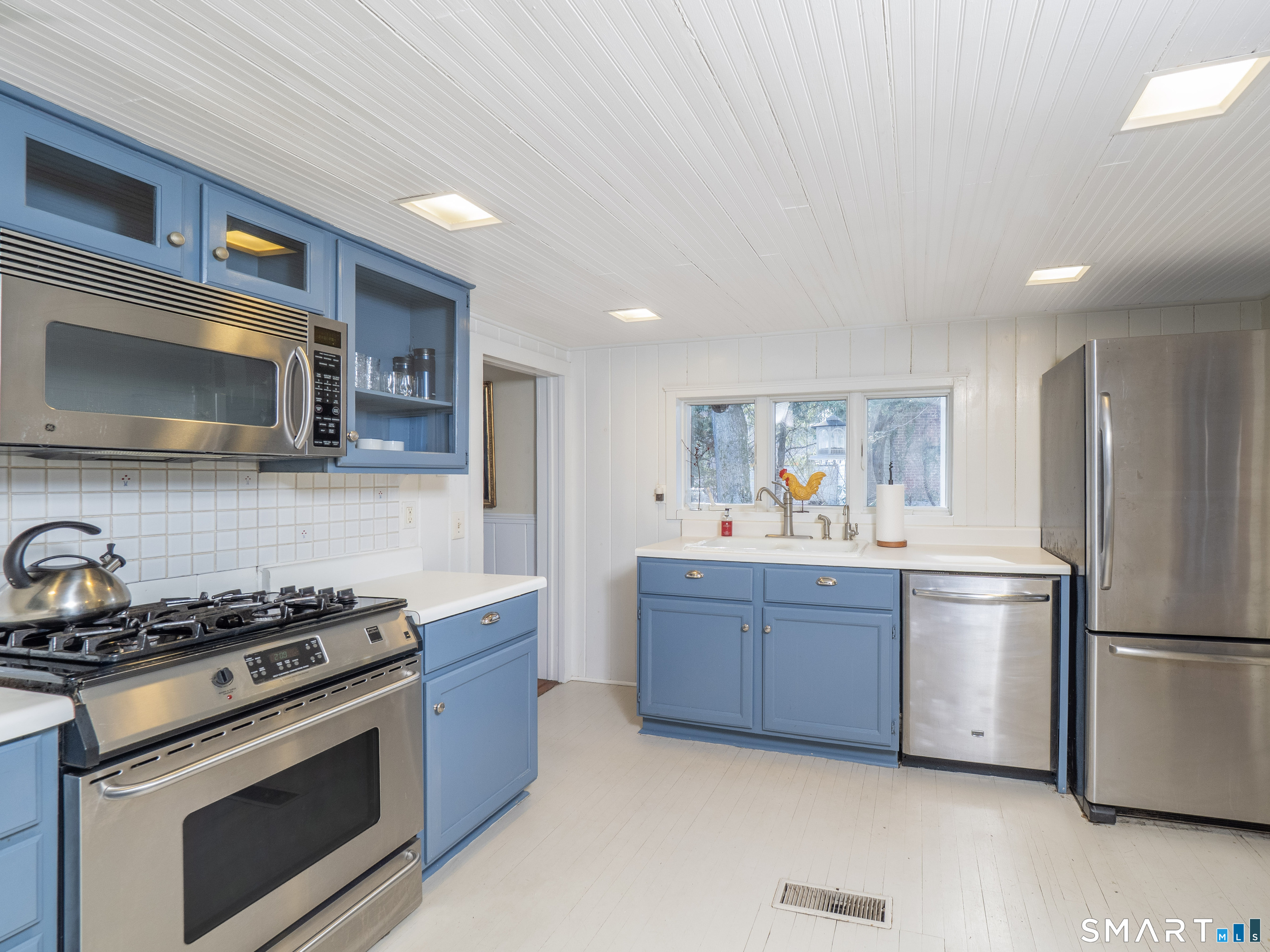 95 Peaceable Street Redding CT 06896