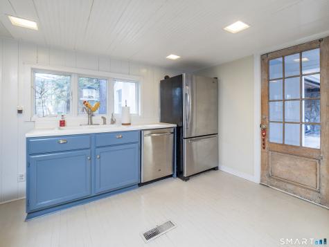 95 Peaceable Street Redding CT 06896