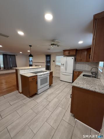 81 Park Avenue Bloomfield CT 06002