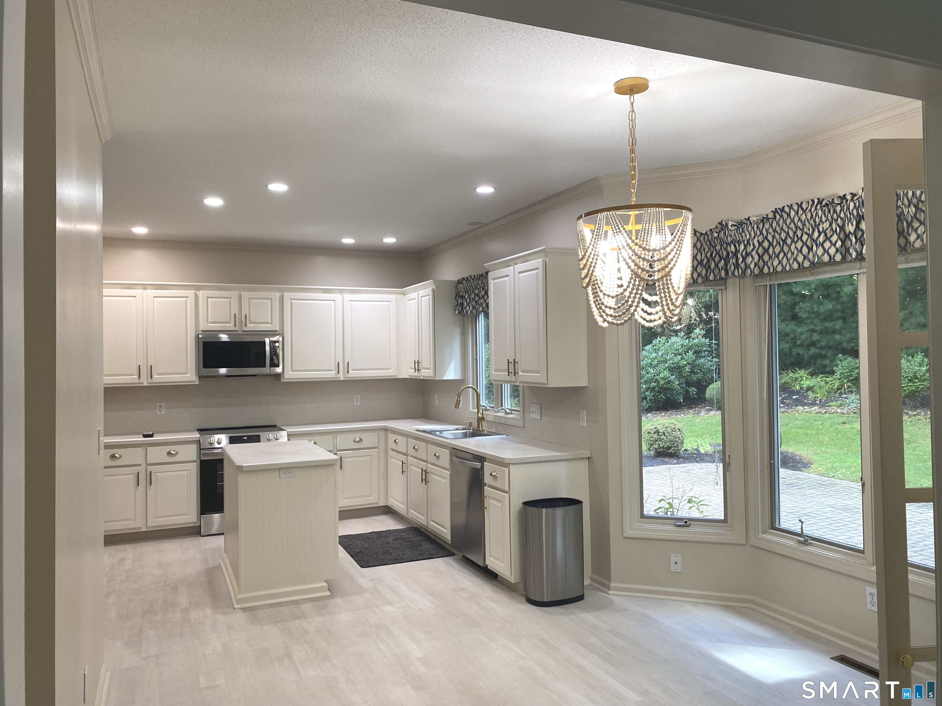54 Winchester Drive North Haven CT 06473