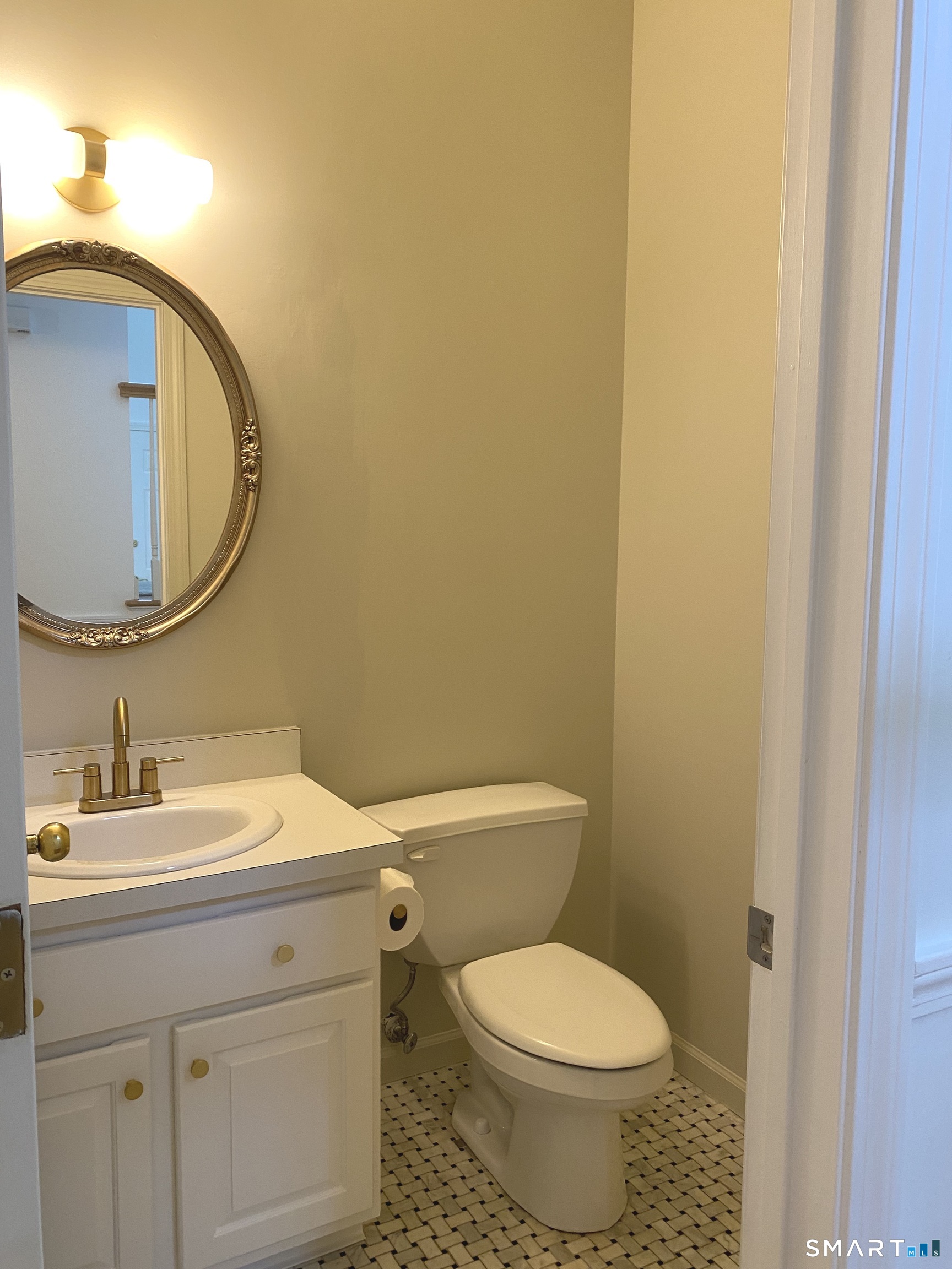54 Winchester Drive North Haven CT 06473