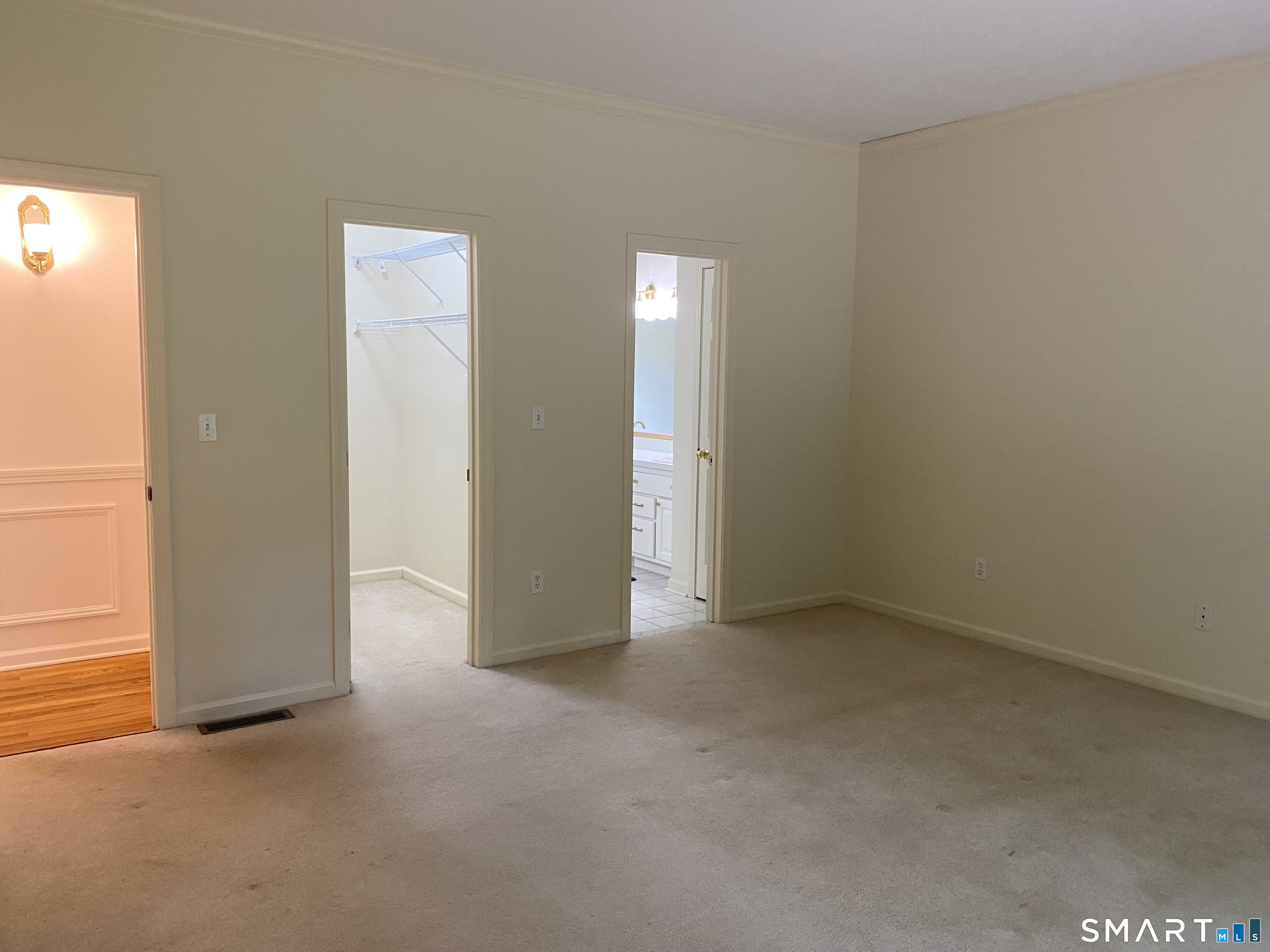 54 Winchester Drive North Haven CT 06473