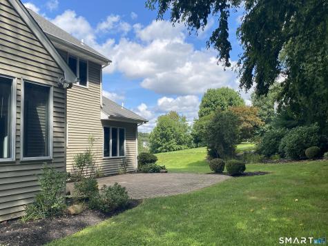 54 Winchester Drive North Haven CT 06473