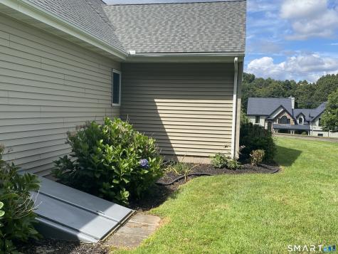 54 Winchester Drive North Haven CT 06473