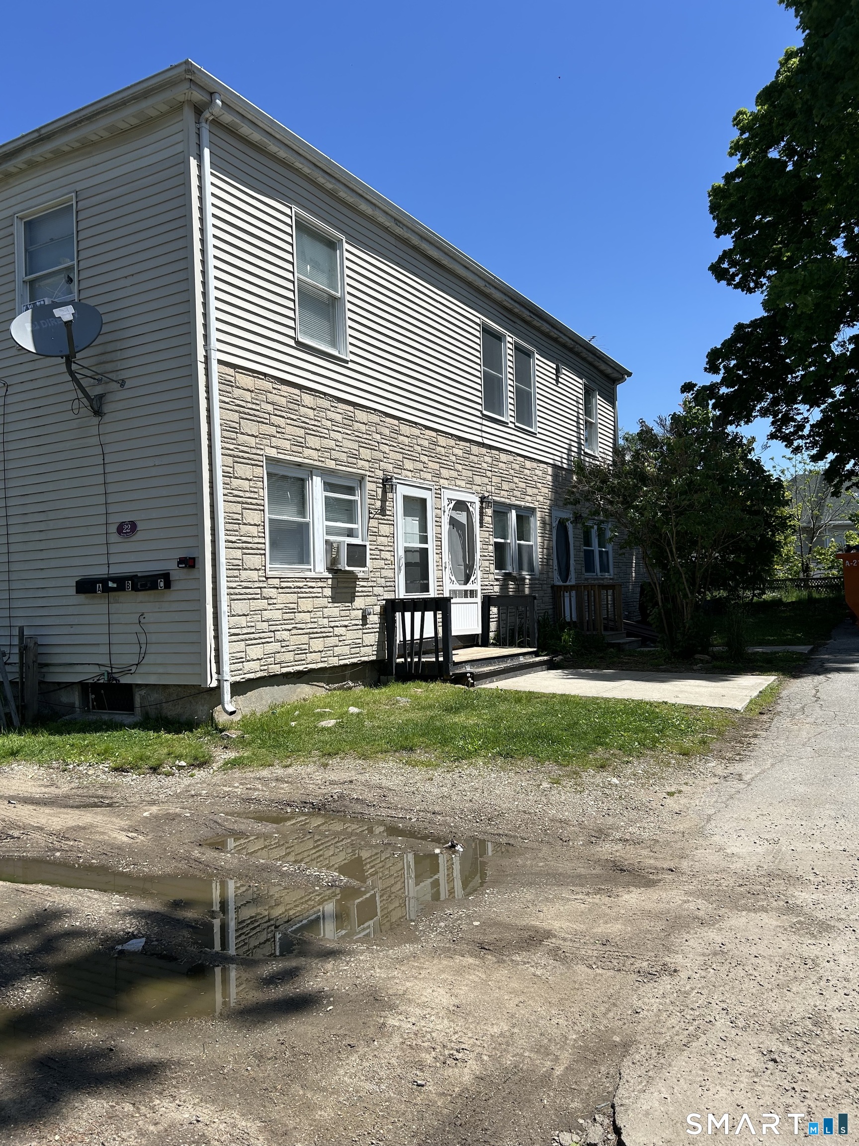 22 Spring Street Killingly CT 06239