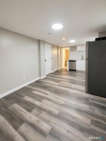 3-17 Curve Street Branford CT 06405