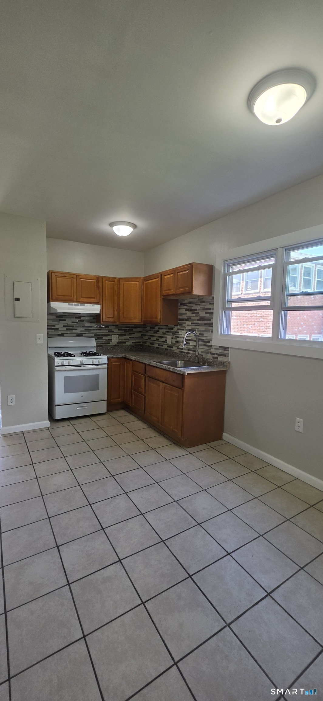 279 Captain Thomas Boulevard West Haven CT 06516