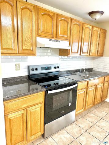 27-29 South Street Hartford CT 06114