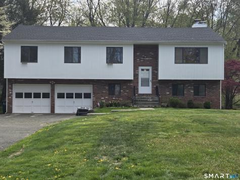 17 Loughran Avenue Stamford CT 06902