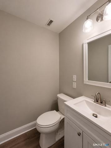 5 Farmington Chase Crescent Farmington CT 06032