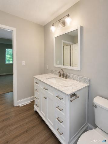 5 Farmington Chase Crescent Farmington CT 06032