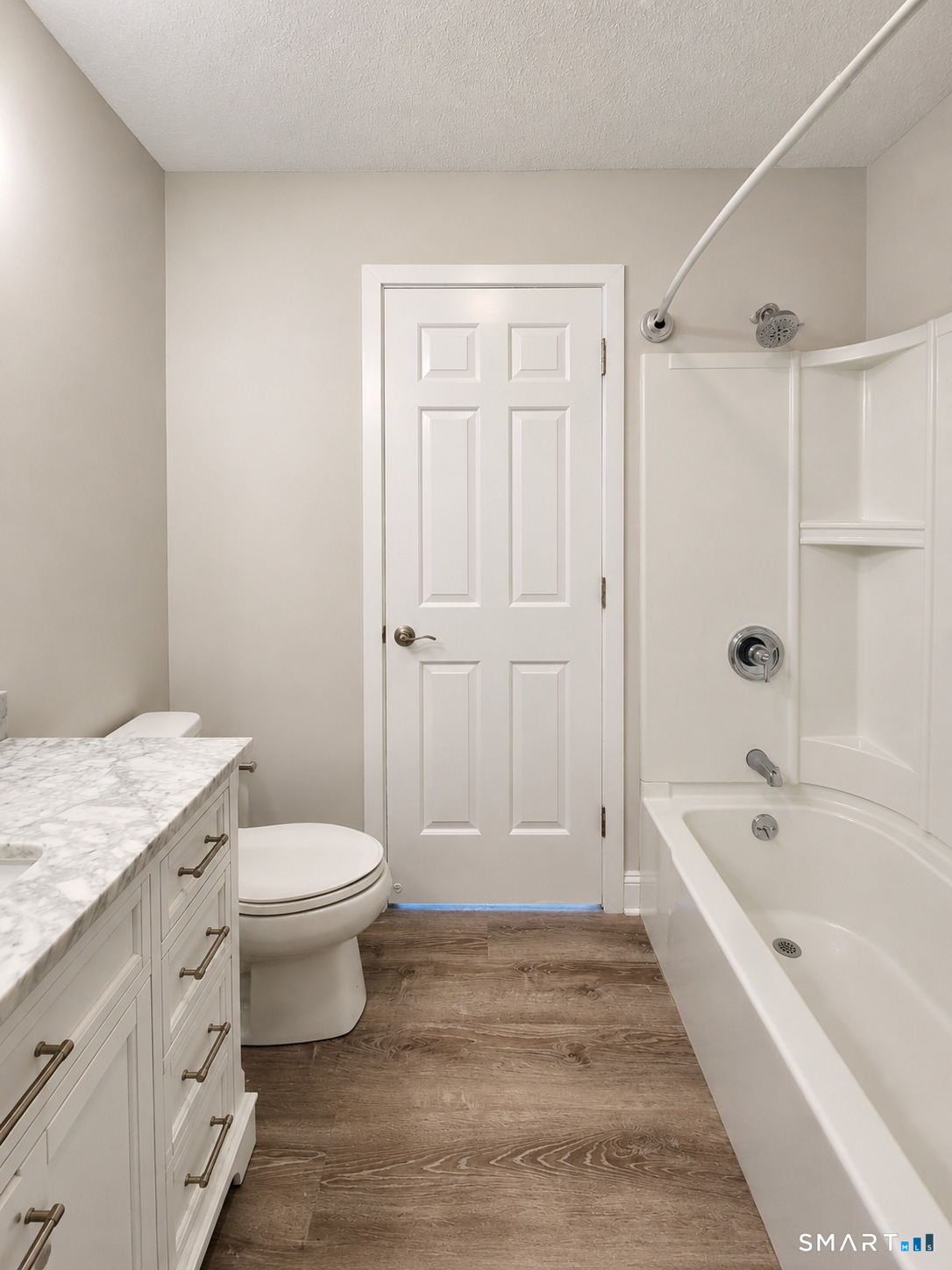 5 Farmington Chase Crescent Farmington CT 06032