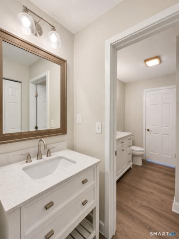 5 Farmington Chase Crescent Farmington CT 06032
