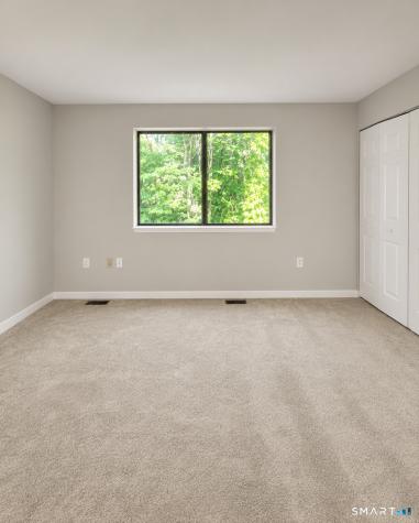 5 Farmington Chase Crescent Farmington CT 06032