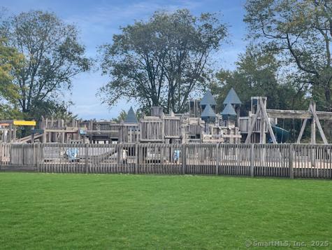 107 Benson Place Fairfield CT 06824