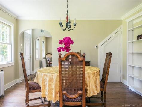 33 Washington Avenue Woodbury CT 06798