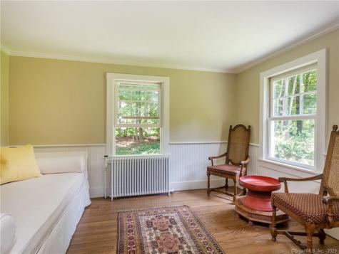33 Washington Avenue Woodbury CT 06798