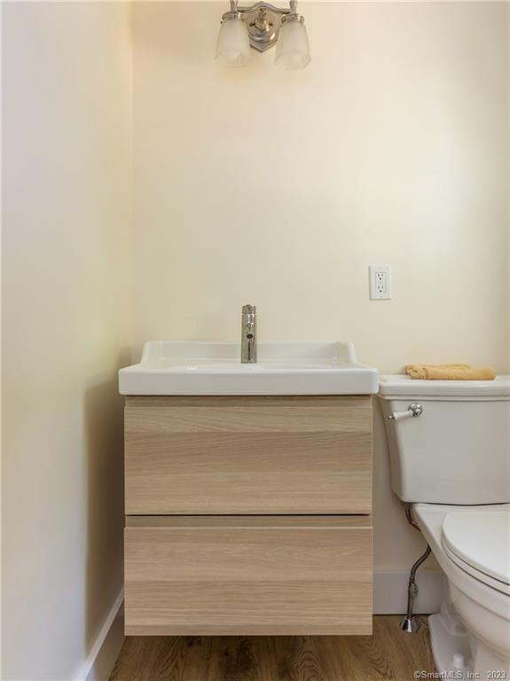 33 Washington Avenue Woodbury CT 06798