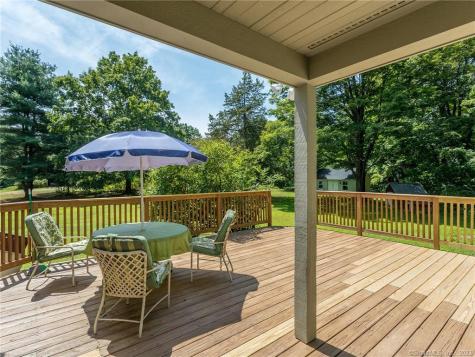 33 Washington Avenue Woodbury CT 06798