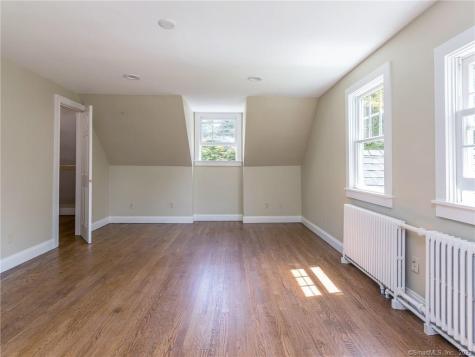 33 Washington Avenue Woodbury CT 06798