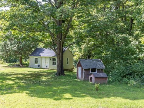 33 Washington Avenue Woodbury CT 06798