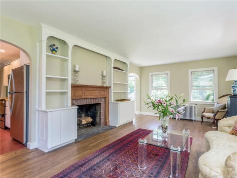 33 Washington Avenue Woodbury CT 06798
