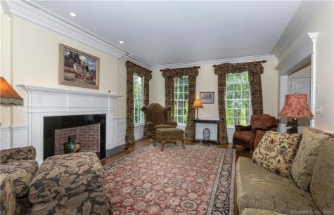 52 Twin Pond Lane New Canaan CT 06840