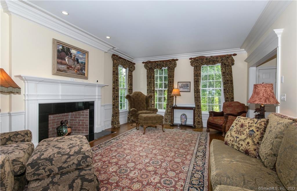 52 Twin Pond Lane New Canaan CT 06840