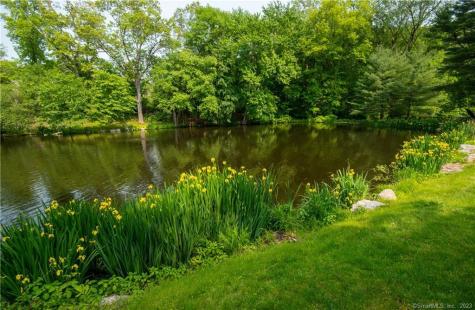 52 Twin Pond Lane New Canaan CT 06840