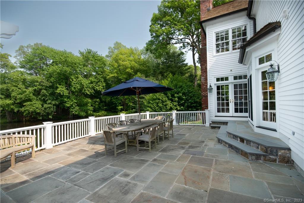 52 Twin Pond Lane New Canaan CT 06840
