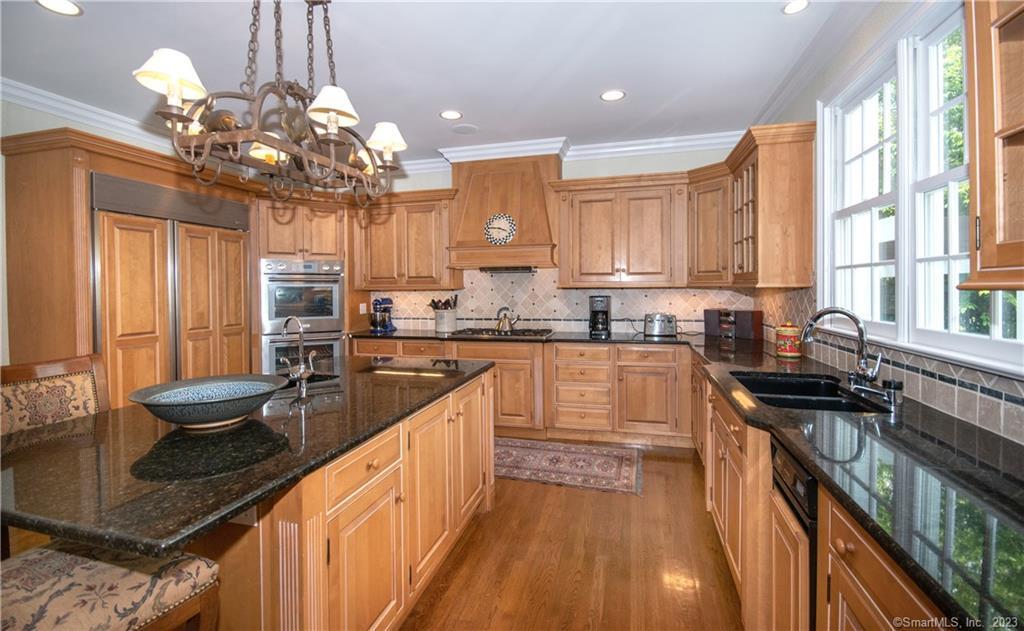 52 Twin Pond Lane New Canaan CT 06840