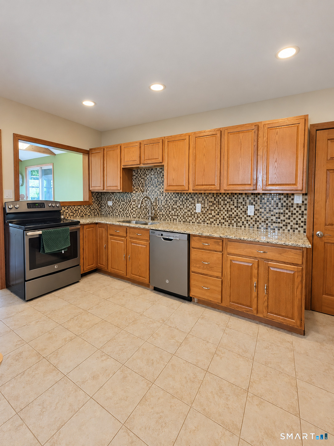 155 Mckee Street Manchester CT 06040