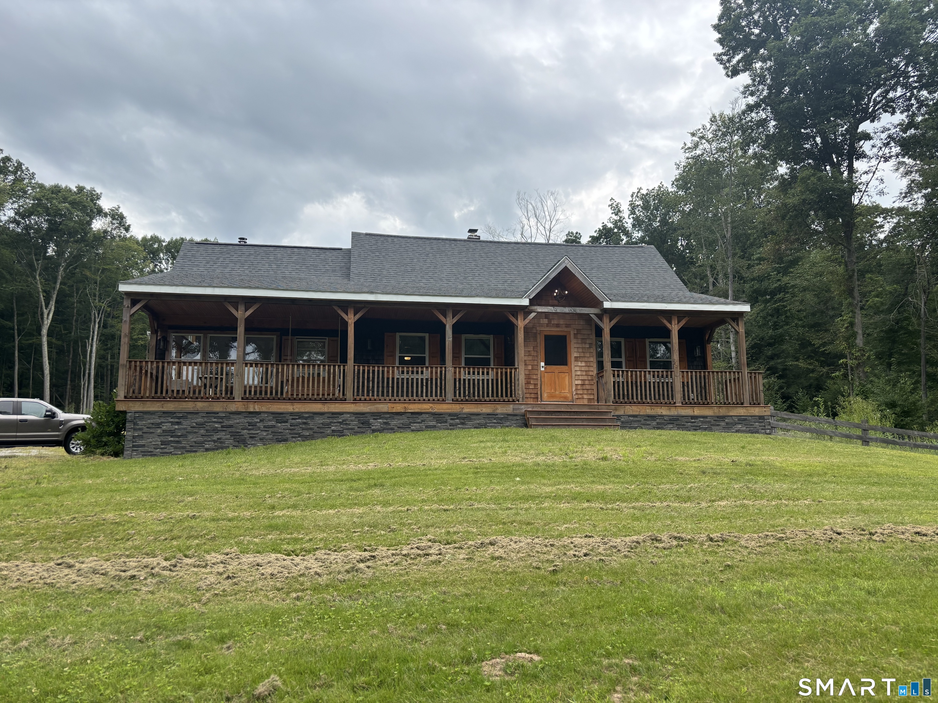 10 Railroad Street Pomfret CT 06259