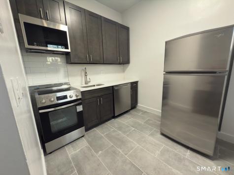 156 Garfield Avenue New London CT 06320