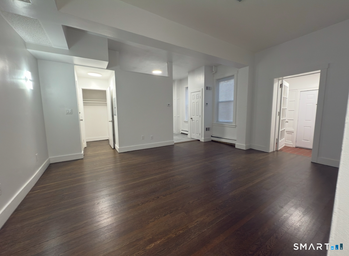 156 Garfield Avenue New London CT 06320