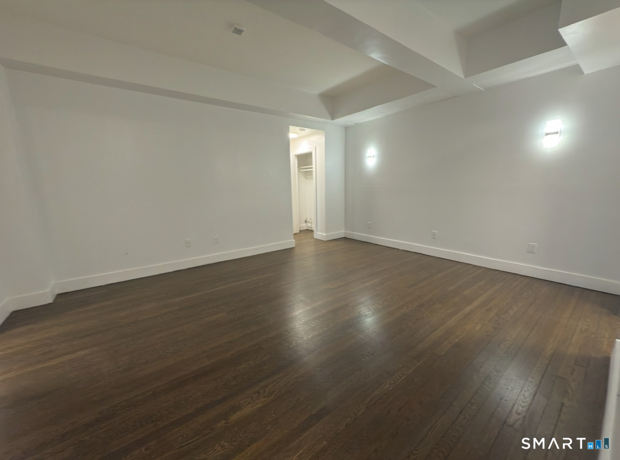 156 Garfield Avenue New London CT 06320