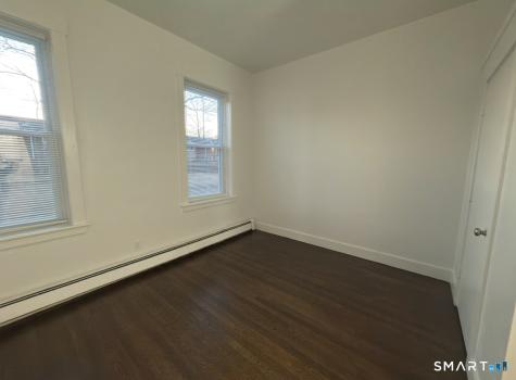 156 Garfield Avenue New London CT 06320