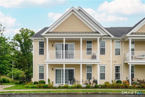 822 Center Meadow Lane Danbury CT 06810