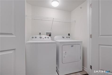 822 Center Meadow Lane Danbury CT 06810