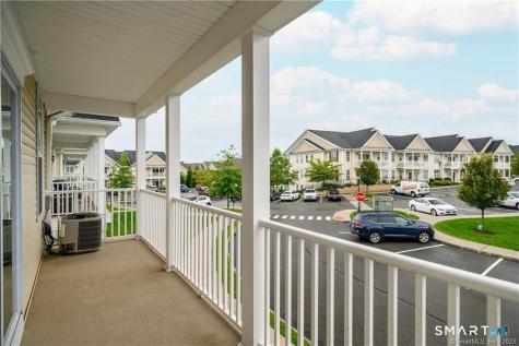 822 Center Meadow Lane Danbury CT 06810